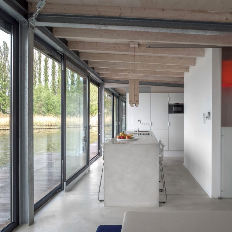 Modern Houseboat In Berlin Wowow Home Magazine