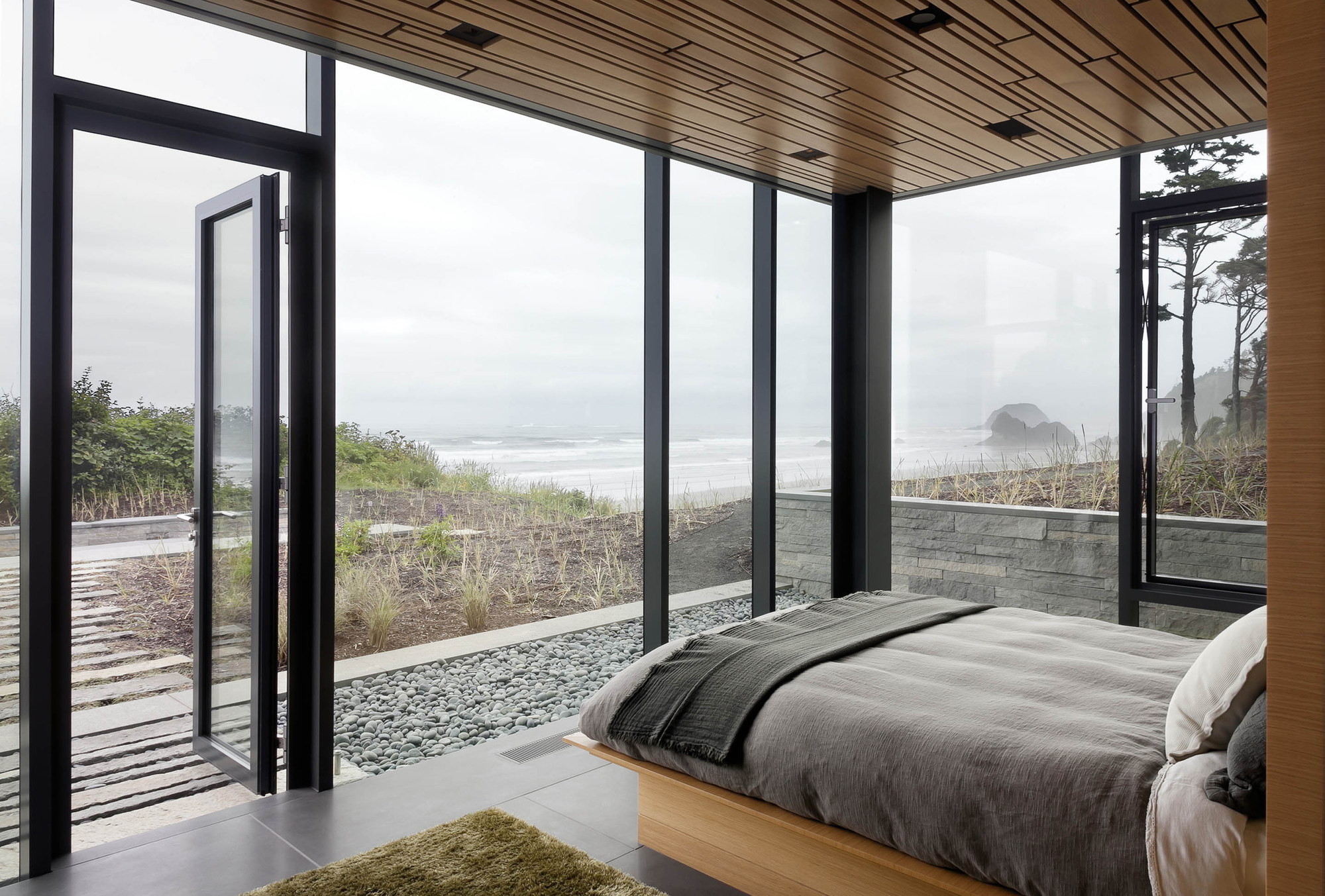 Finley Beach House by Bora Architects