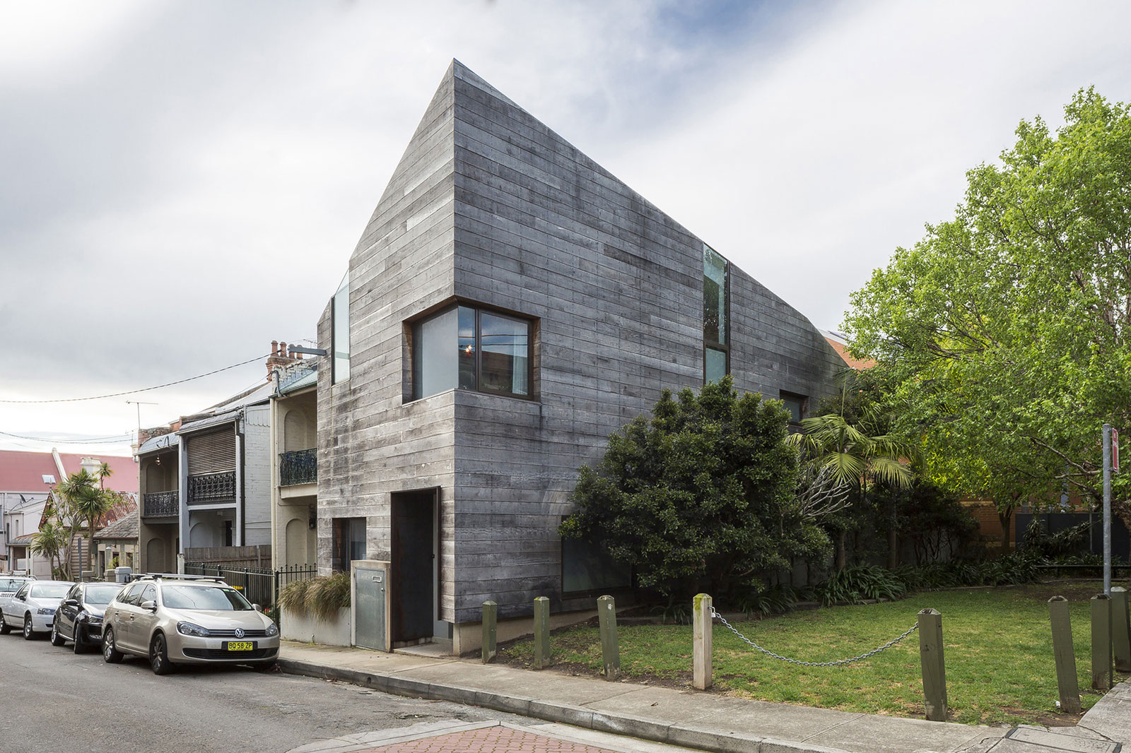 Stirling House (Sydney, Australia) by Mac-Interactive Architects
