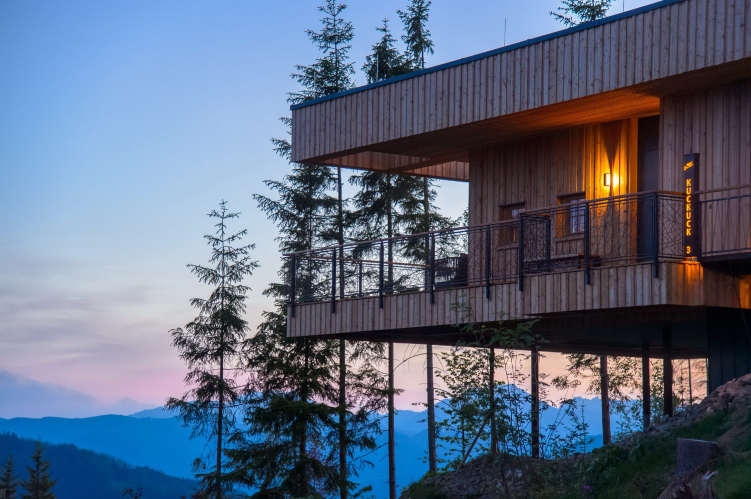 Deluxe Mountain Chalets by Viereck Architects