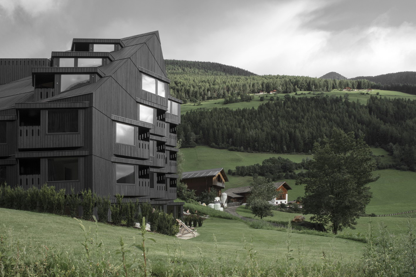 Hiking Hotel Bühelwirt by Pedevilla Architects