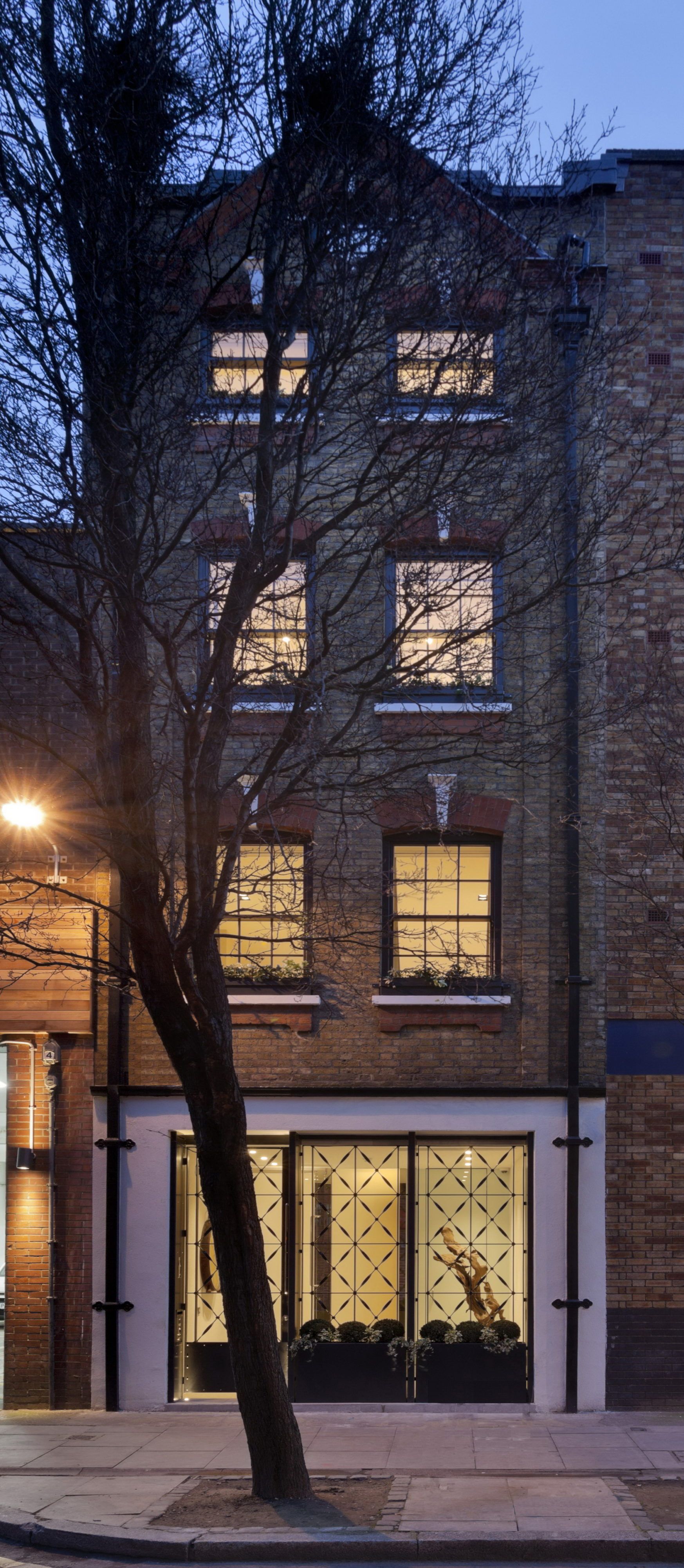 Narrow House by FORM studio