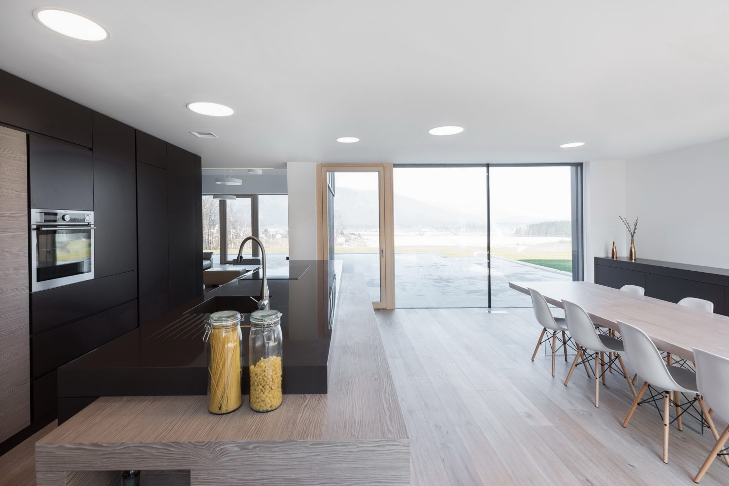 One-Family Villa M by SoNo Architects