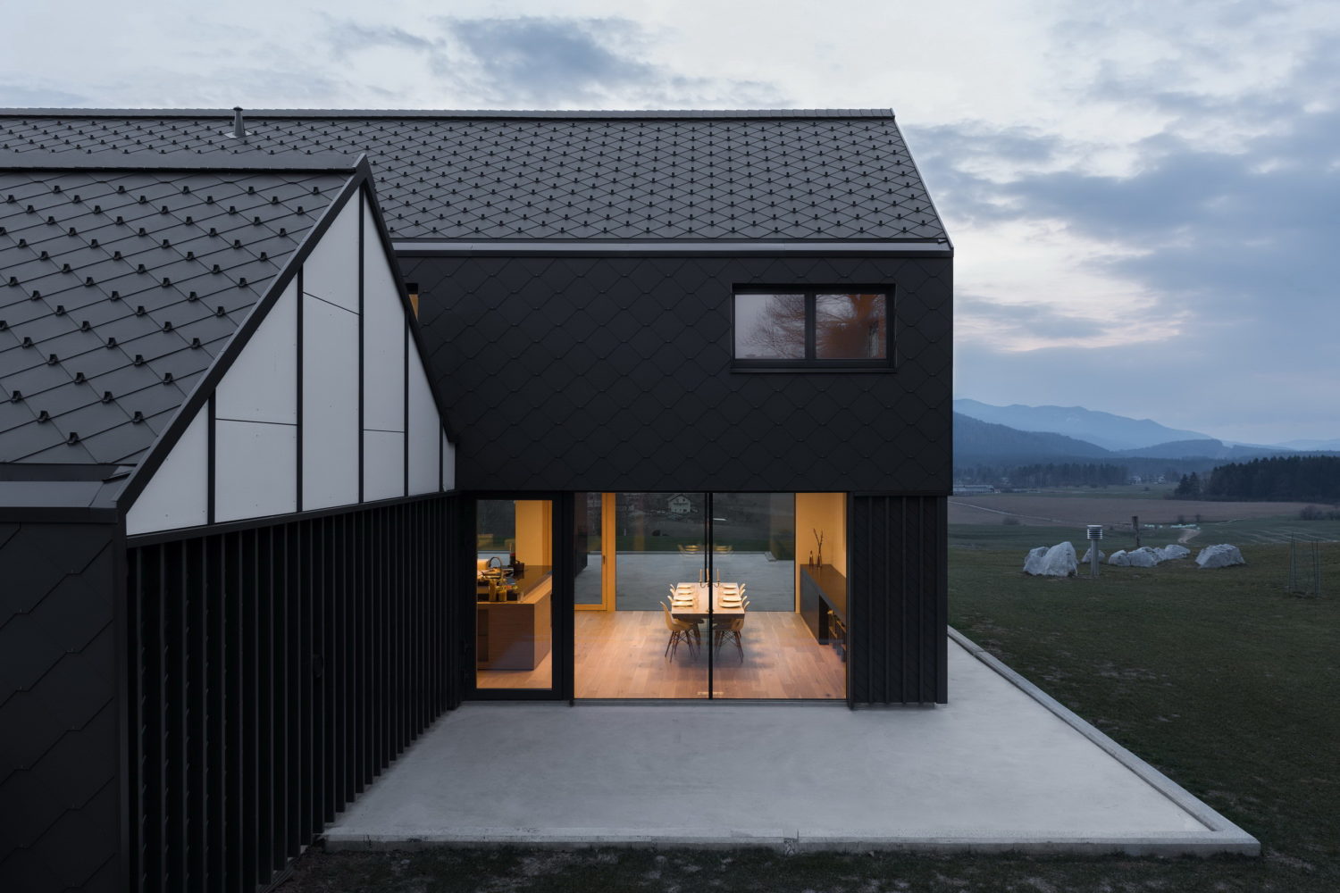 One-Family Villa M by SoNo Architects