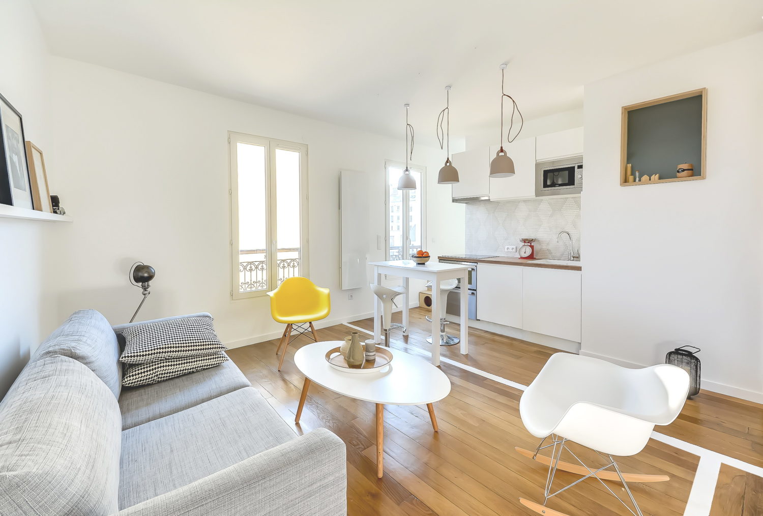 Tiny flat in Paris by Richard Guilbault
