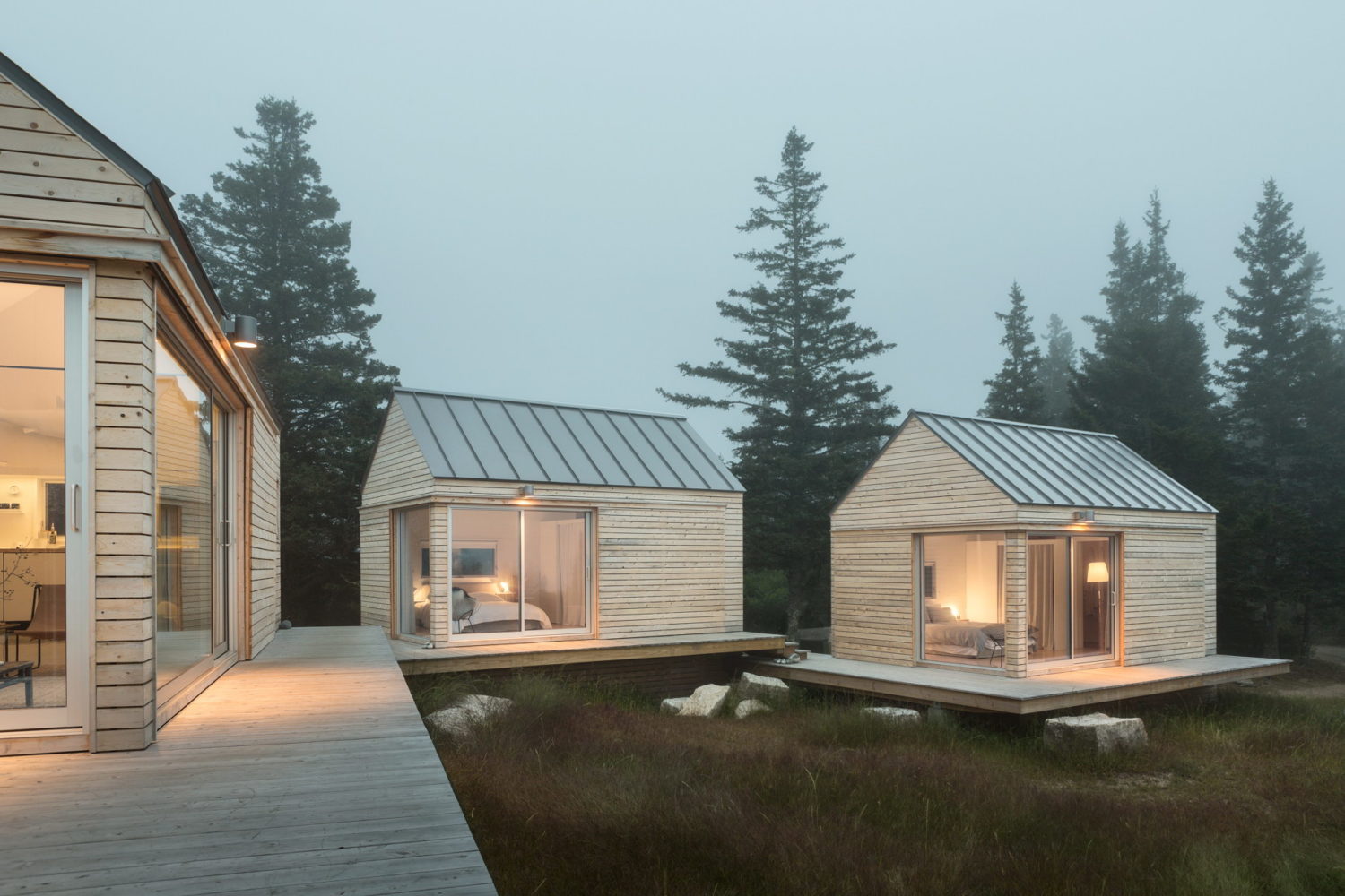 Little House on the Ferry | Guest Residence by GO Logic