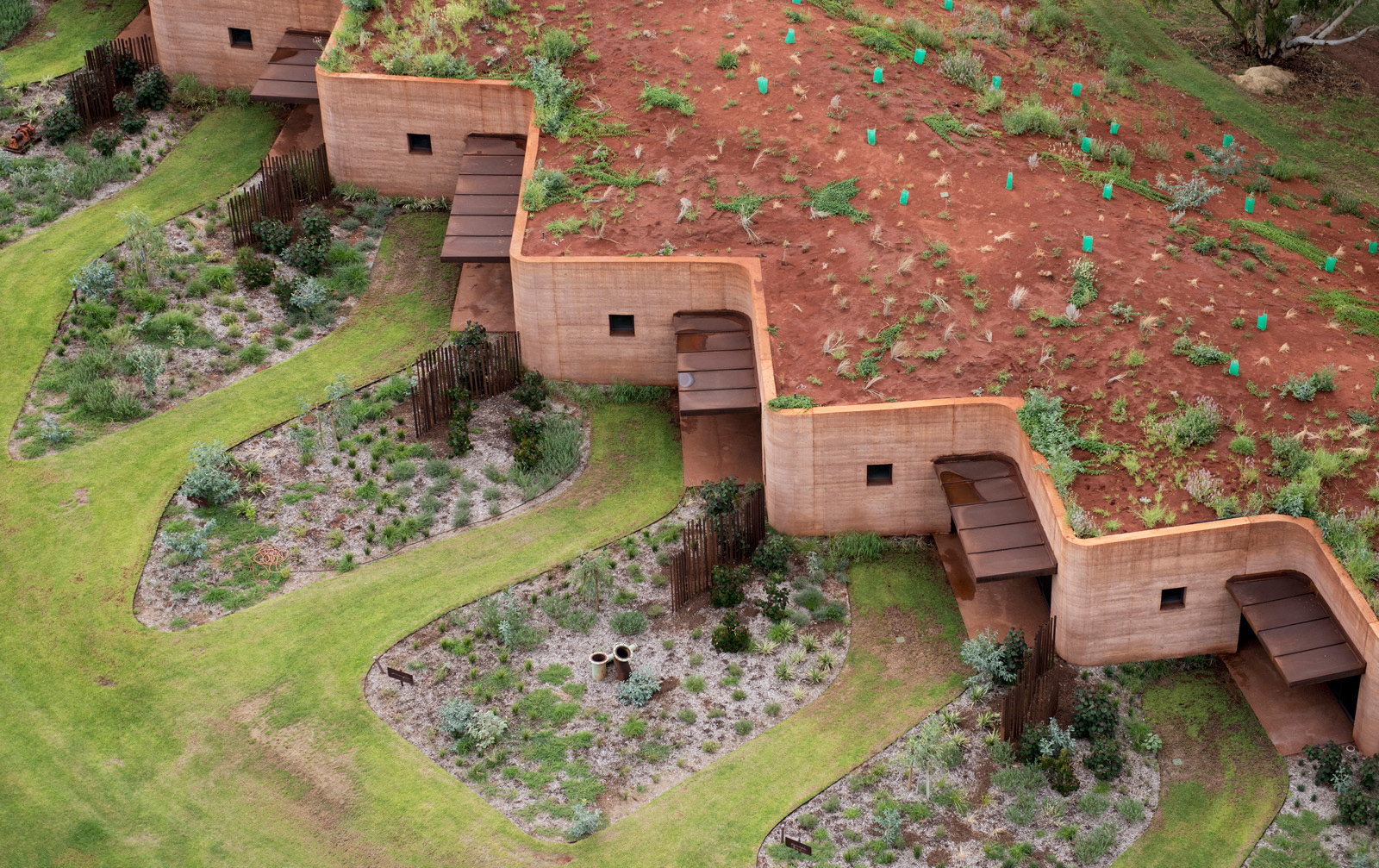 The Great Wall of WA by Luigi Rosselli Architects