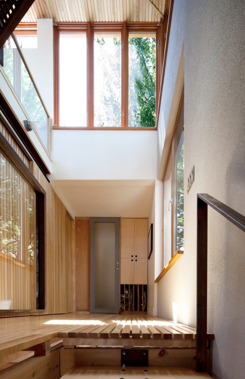 Bernier-Thibault Residence by Paul Bernier Architecte