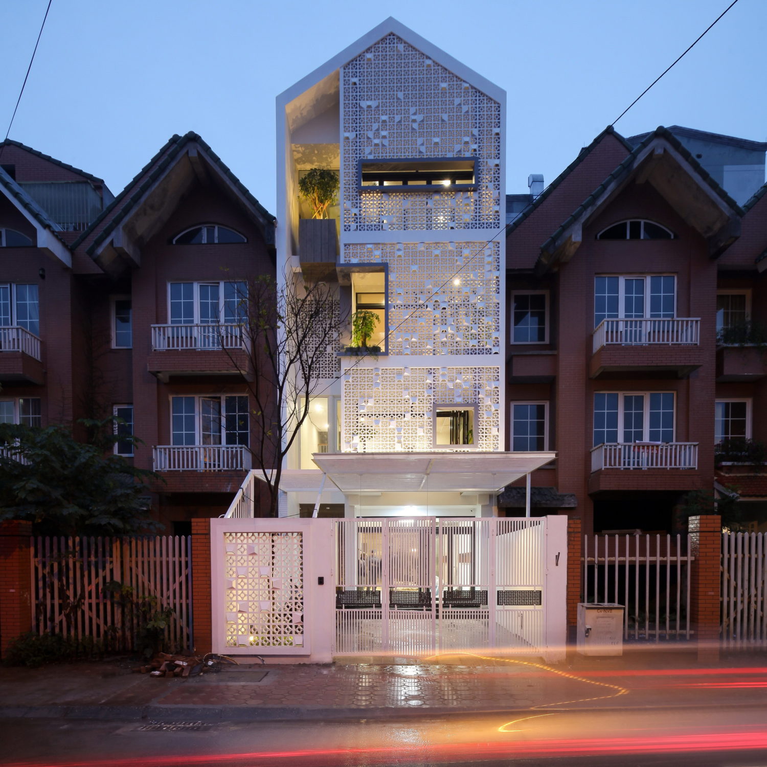 Cocoon House | Refurbishment by Landmak Architecture