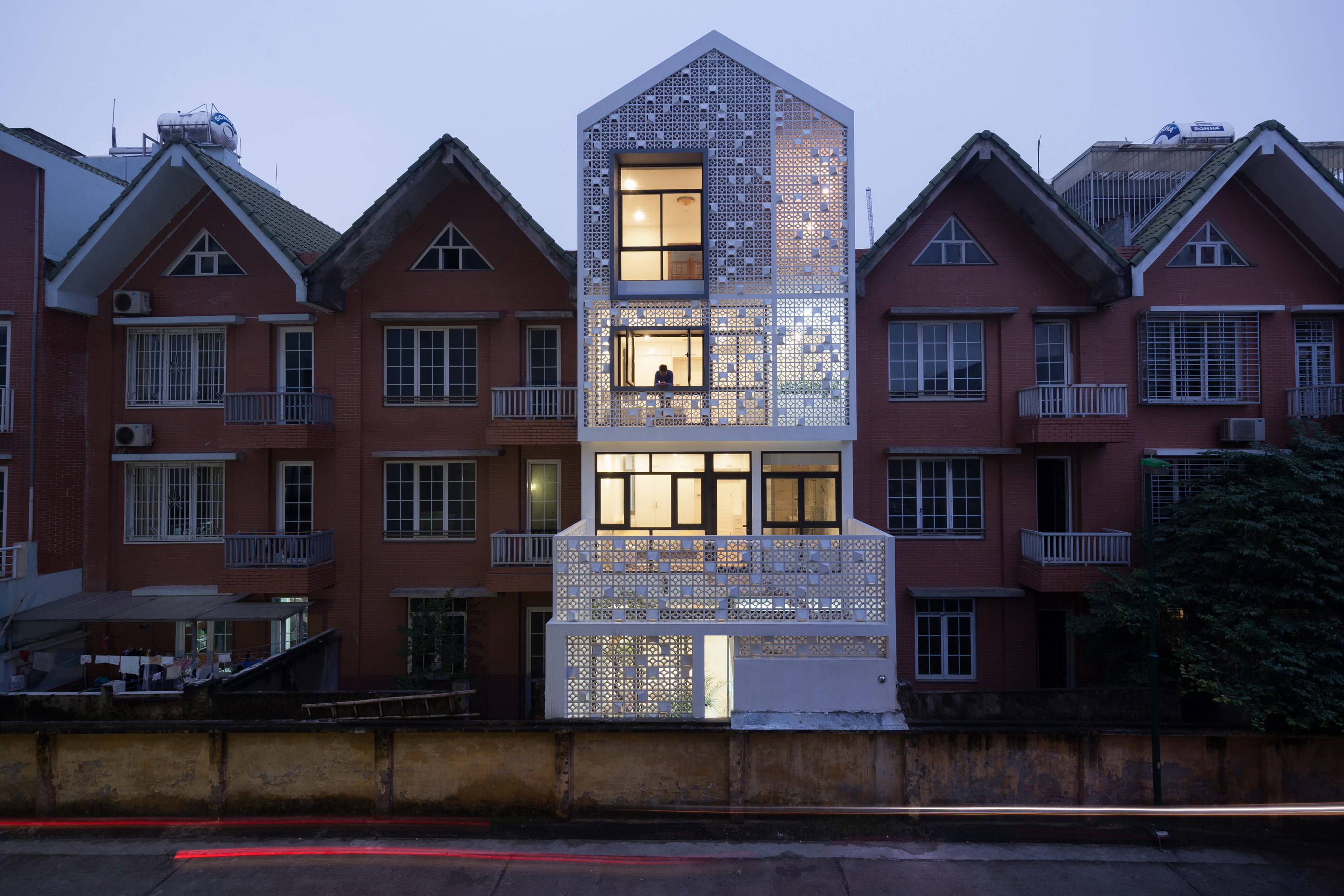 Cocoon House | Refurbishment by Landmak Architecture