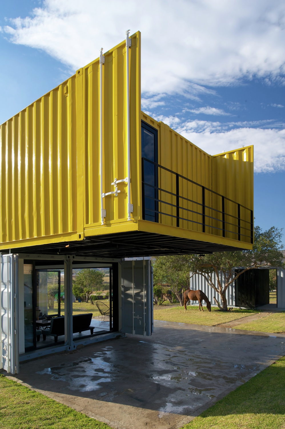 Huiini House | Container House by S + Diseño