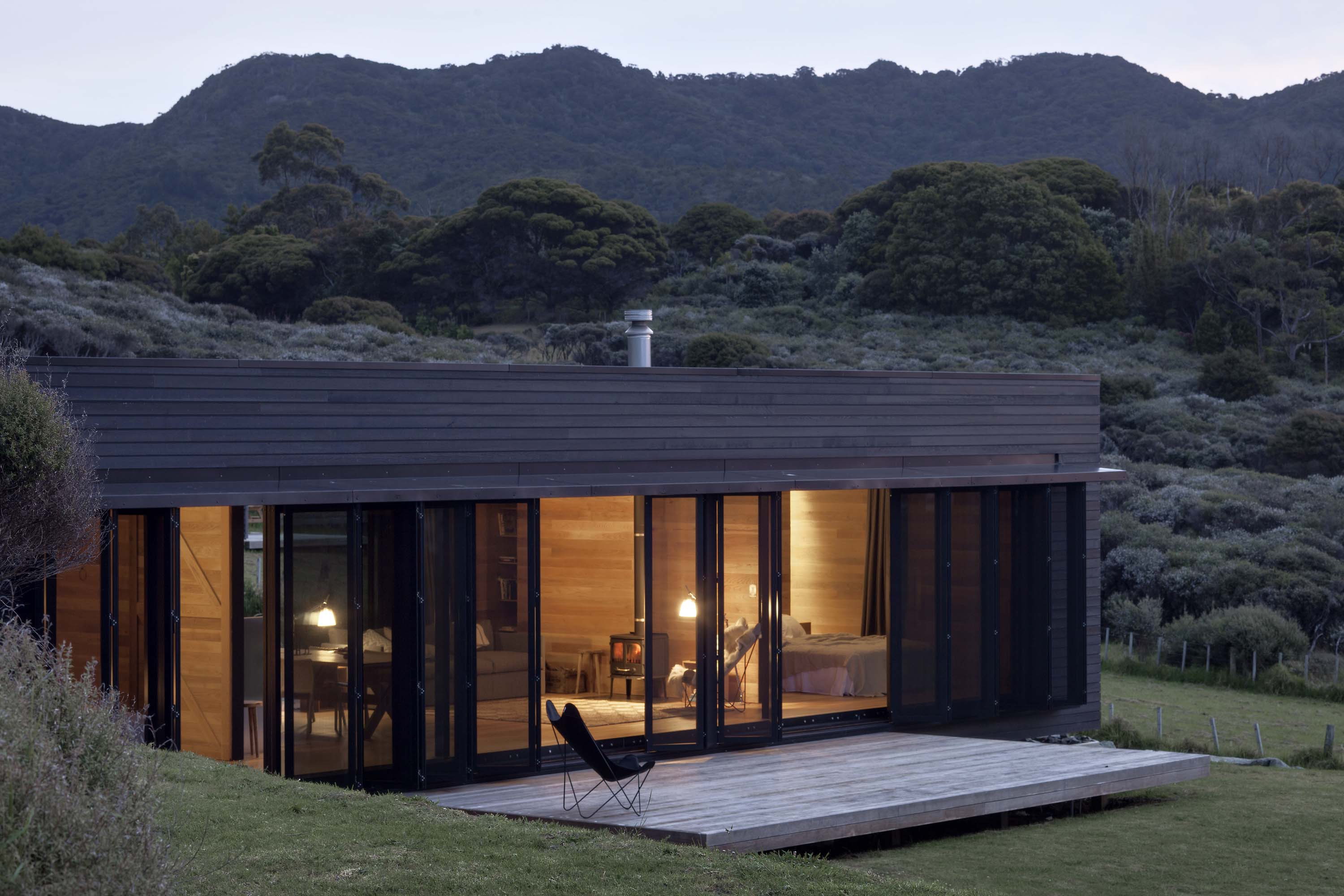 Storm Cottage by Fearon Hay Architects