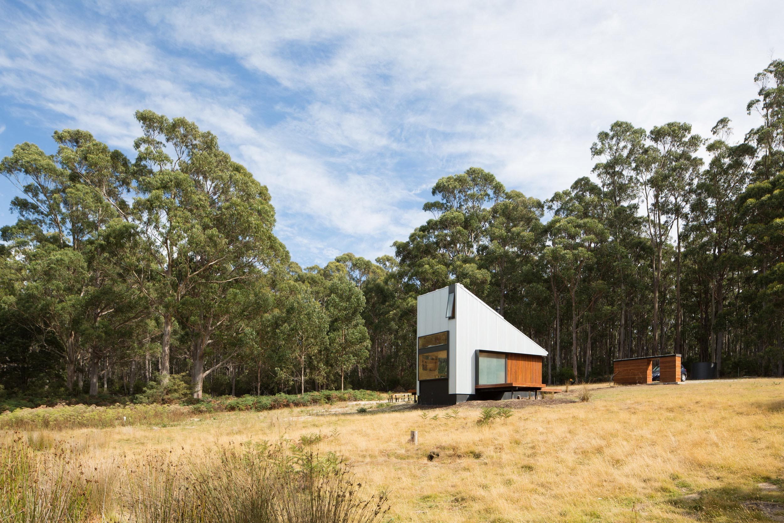 Bruny Island Hideaway | Holiday Cabin by Maguire and Devine Architects