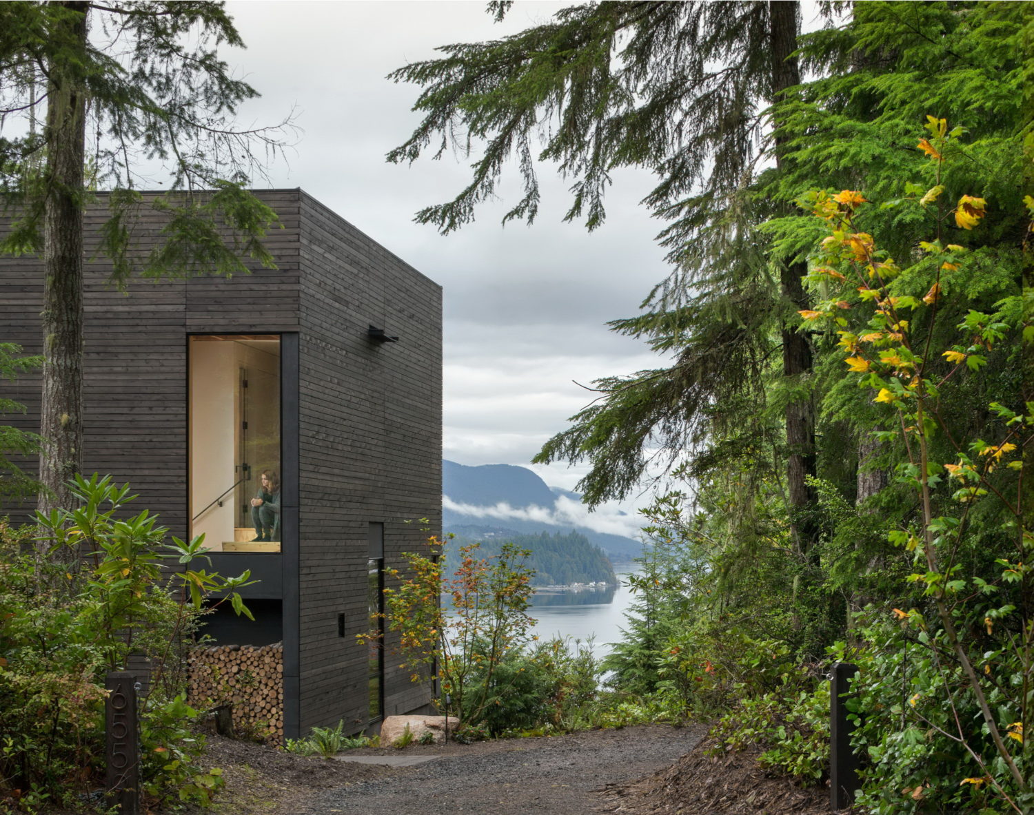 Little House | Black Cabin by MW Works