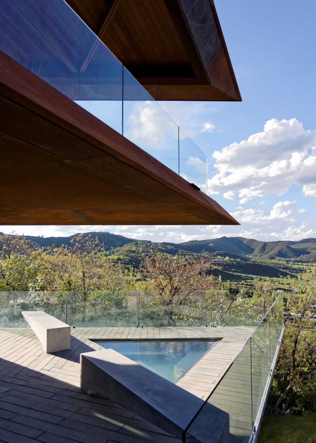 Owl Creek Residence by Skylab Architecture
