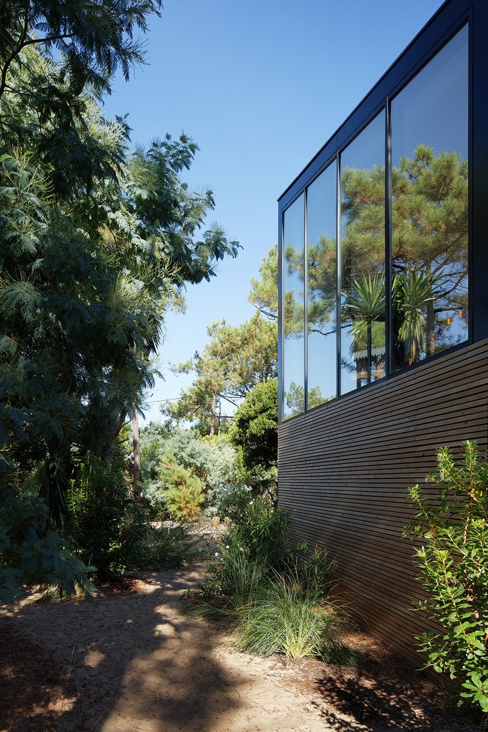 Holiday House with Swimming Pool by Atelier du Pont