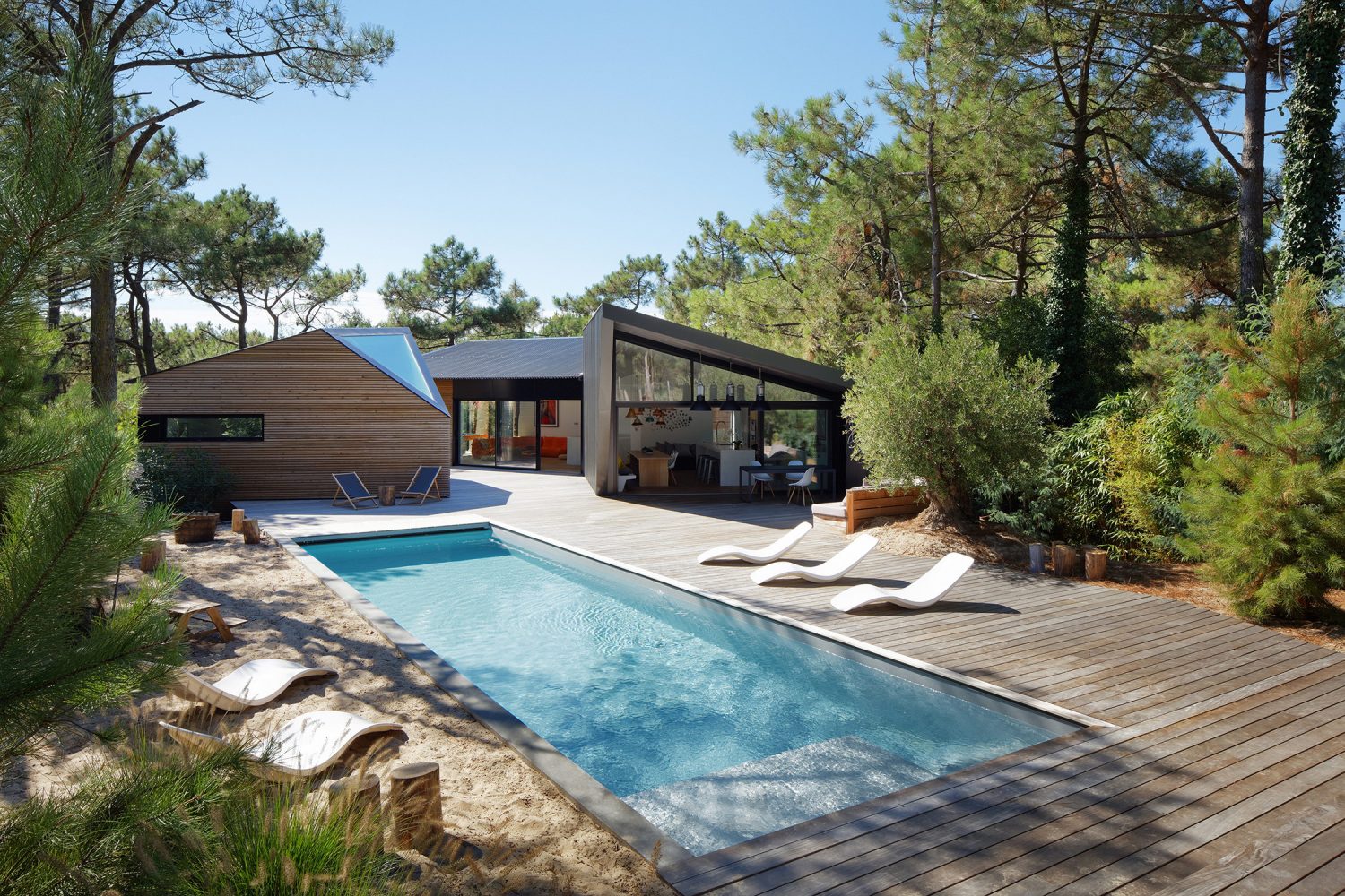 Holiday House with Swimming Pool by Atelier du Pont
