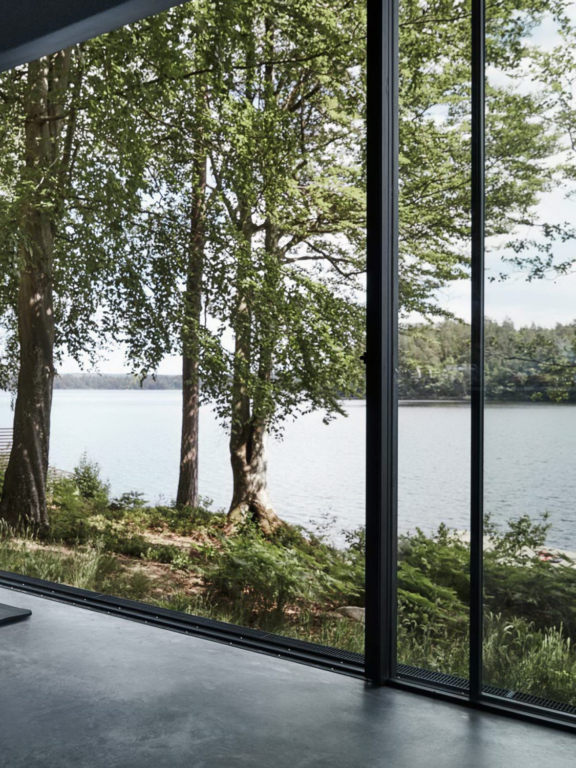 Vipp Shelter | Hotel in a Woodland Cabin by the Lake