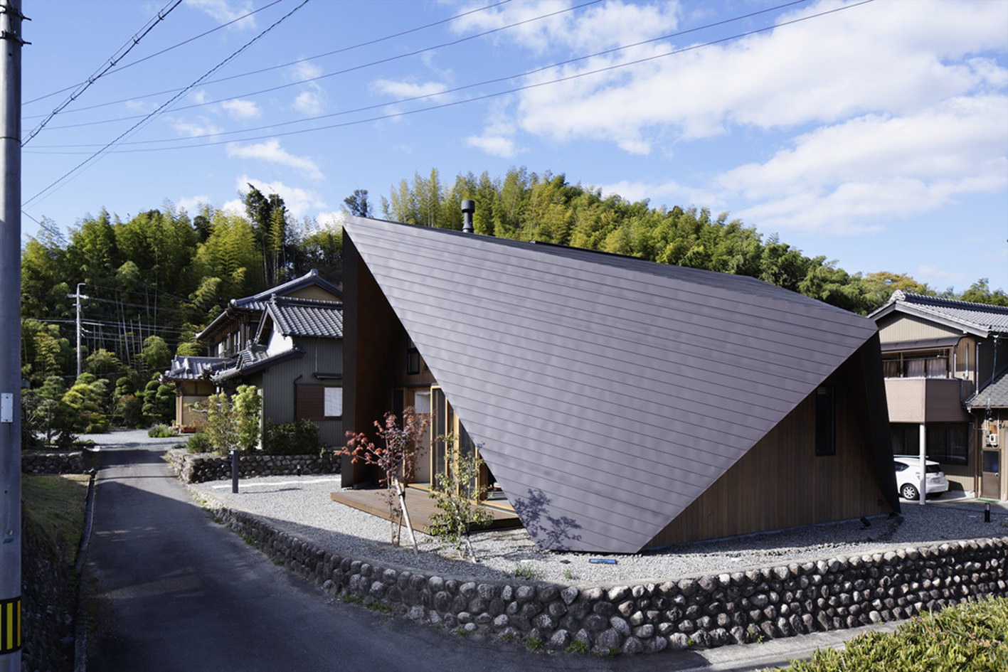Origami House | Home with an Origami-Like Roof