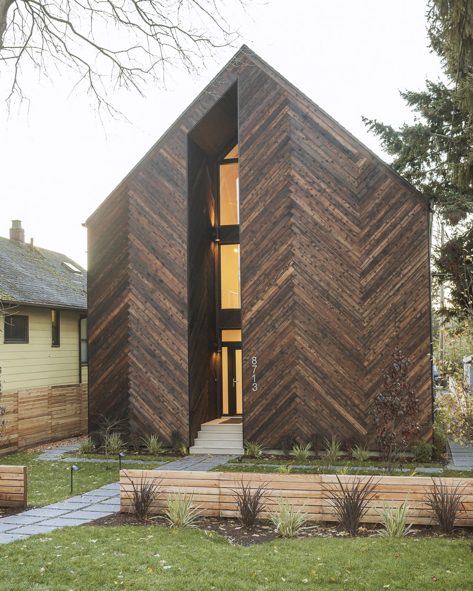 Palatine Passive House | Energy-Efficient House by Malboeuf Bowie