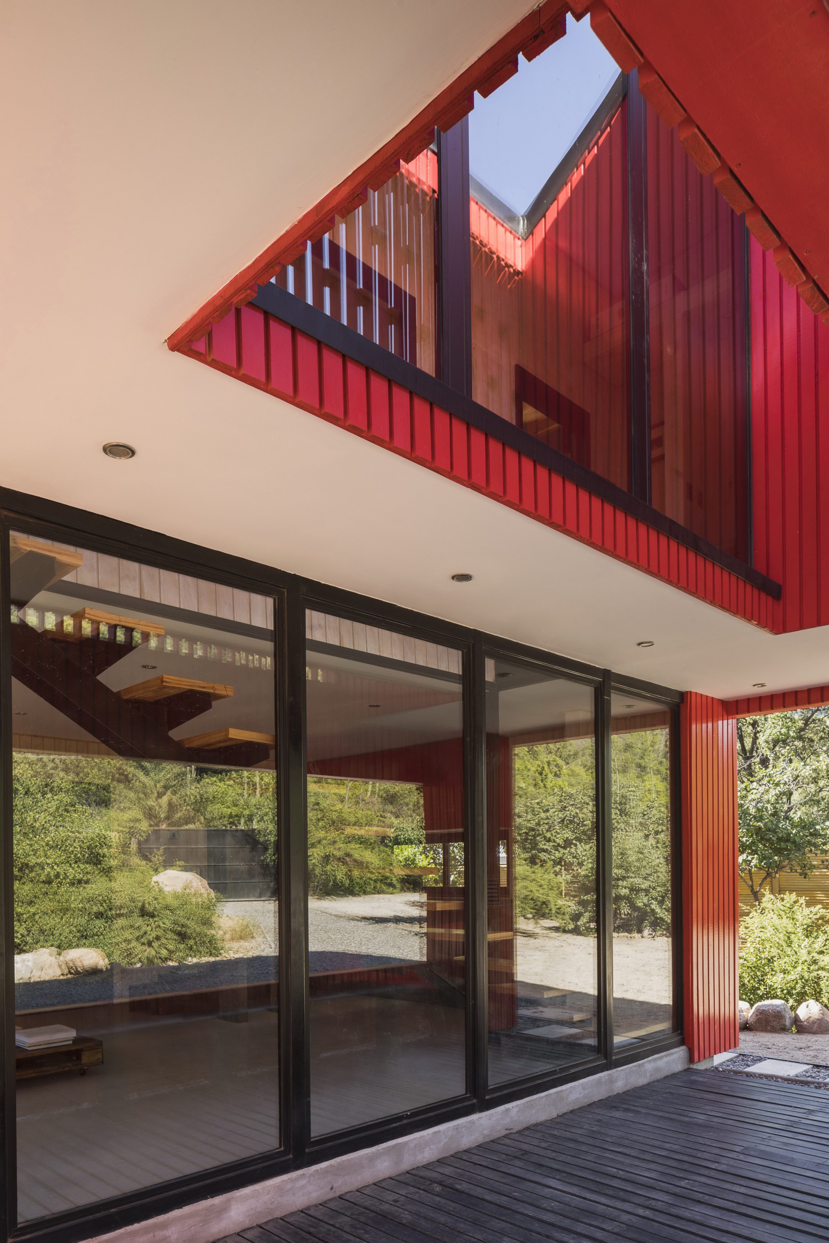 Casa La Roja – The Red House by Felipe Assadi Arquitectos