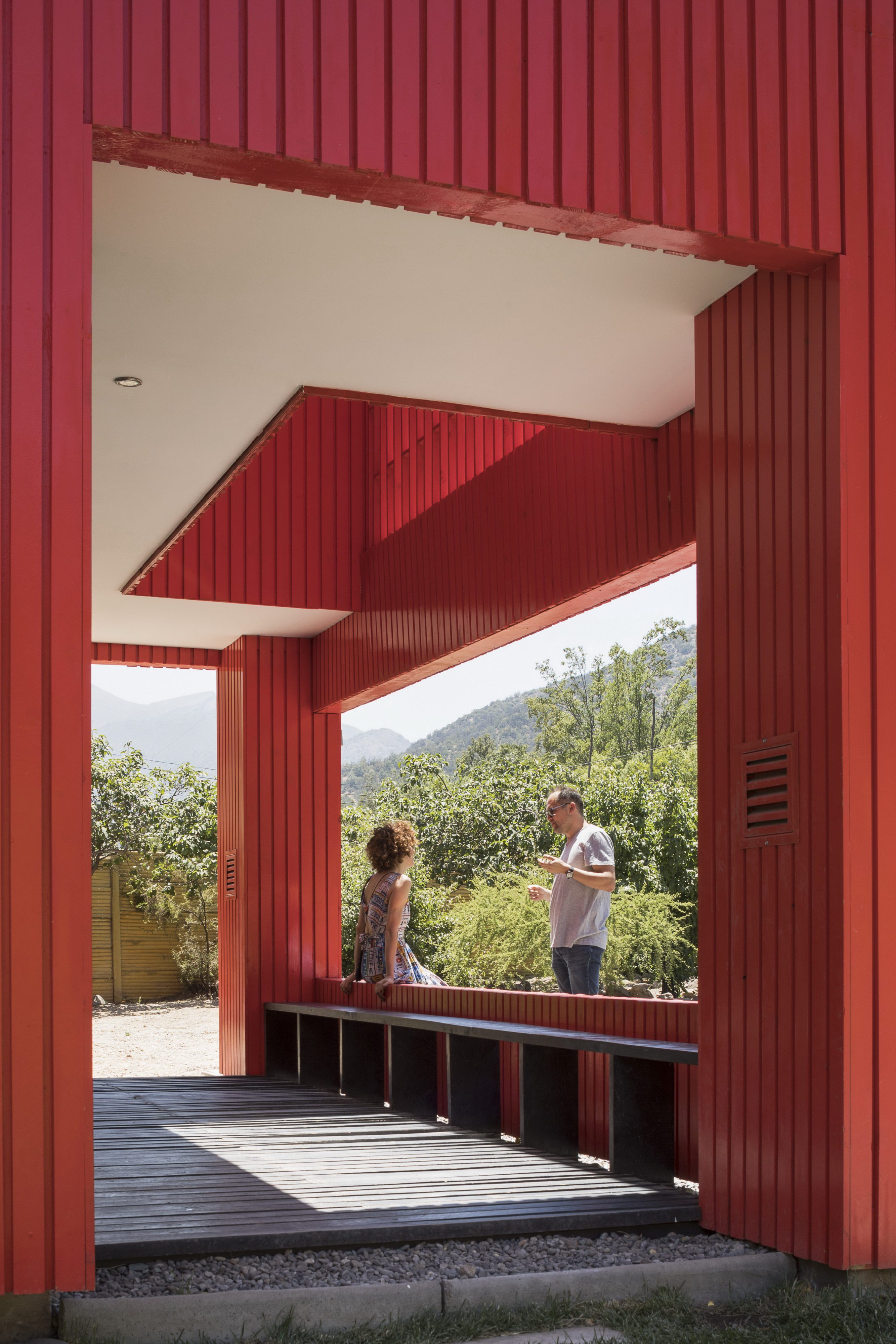 Casa La Roja – The Red House by Felipe Assadi Arquitectos