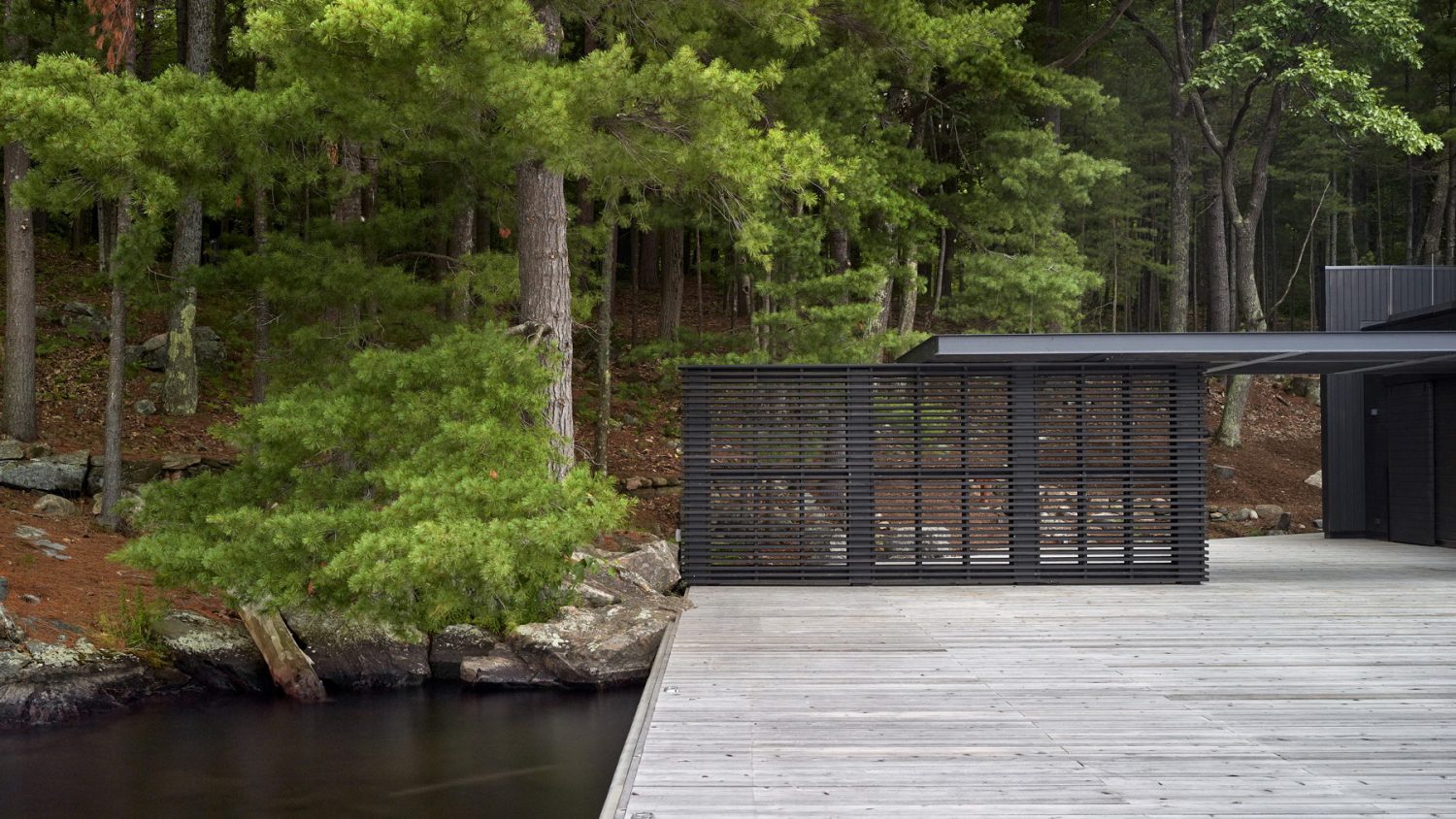 Lake Rosseau Boathouse – Guest Residence by Akb Architects