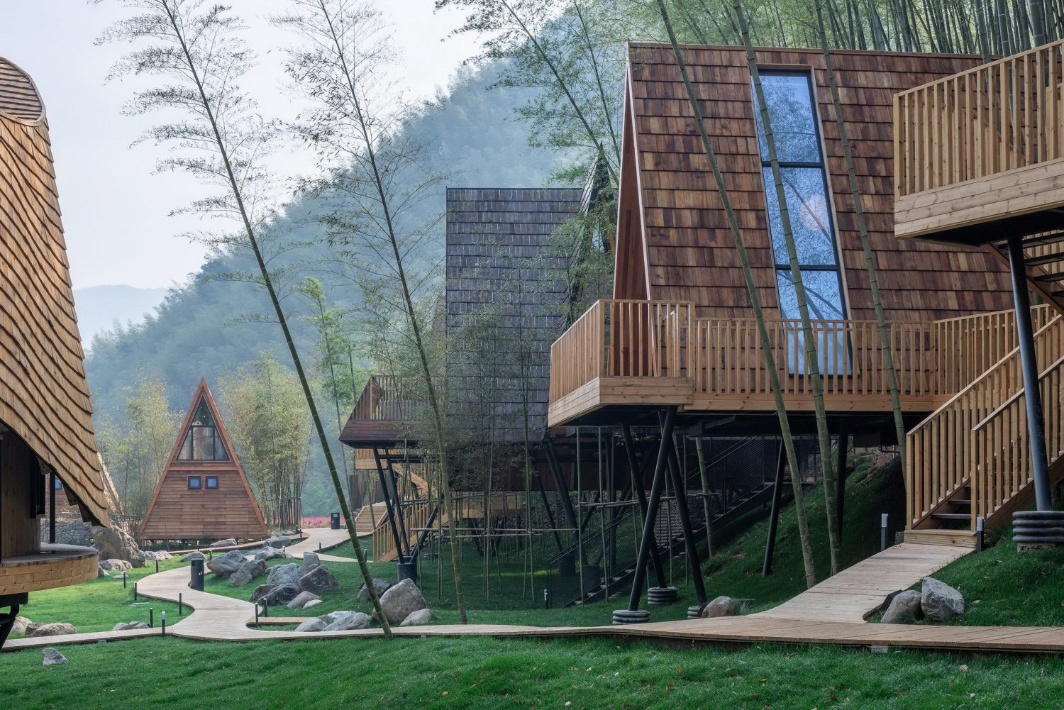 Treewow Tribe – A-Frame Tree Houses by Monoarchi