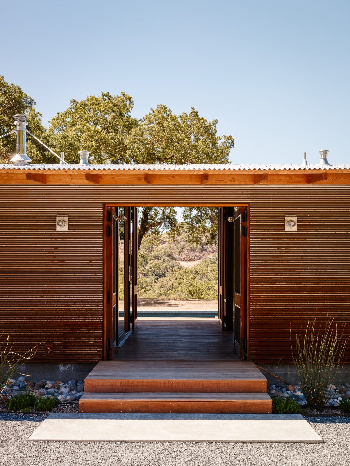 Camp Baird – Off-Grid Retreat by Malcolm Davis Architecture