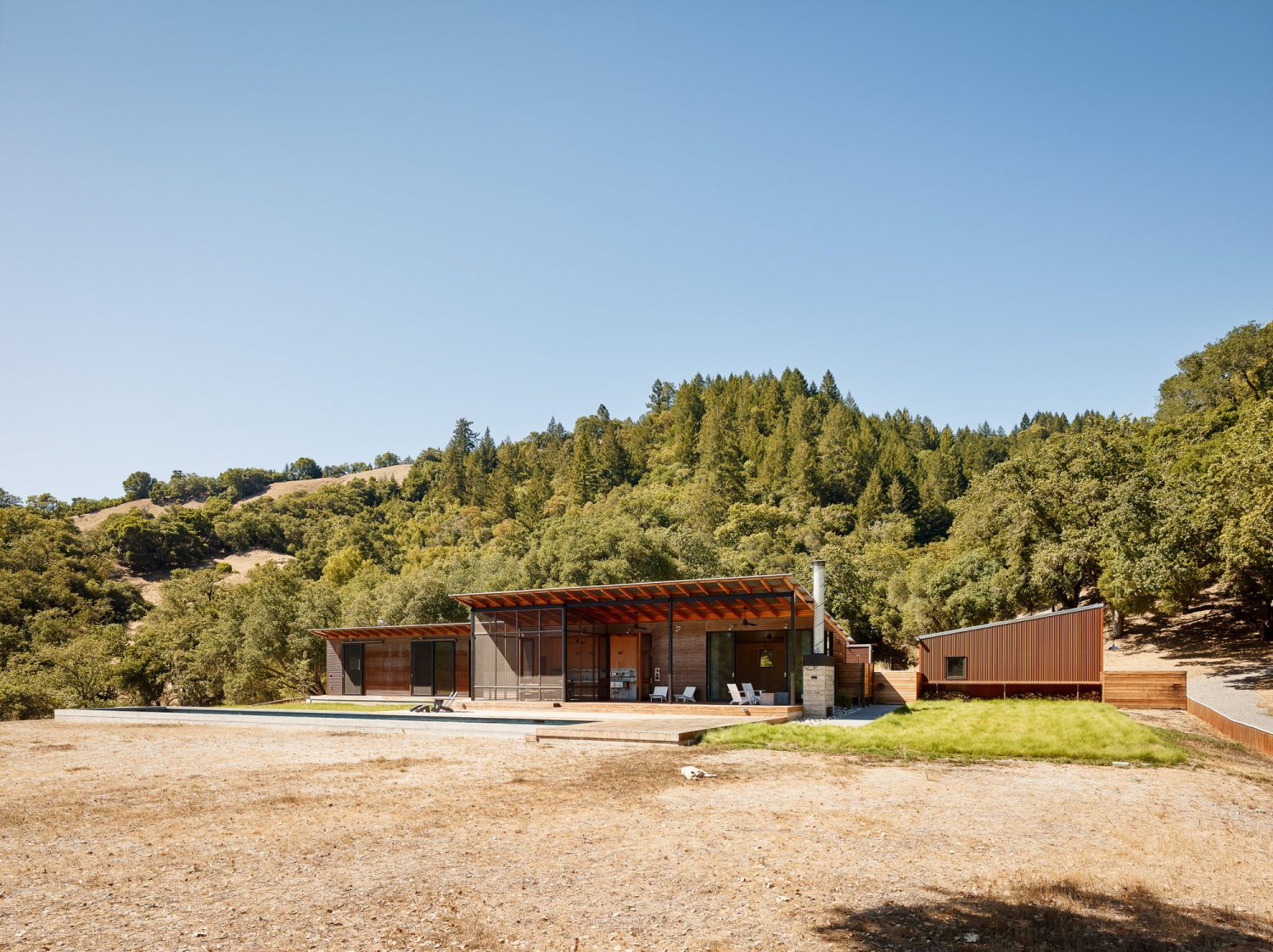 Camp Baird – Off-Grid Retreat by Malcolm Davis Architecture