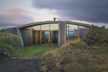Garður Landhouse. Icelandic Turf House by Studio Granda