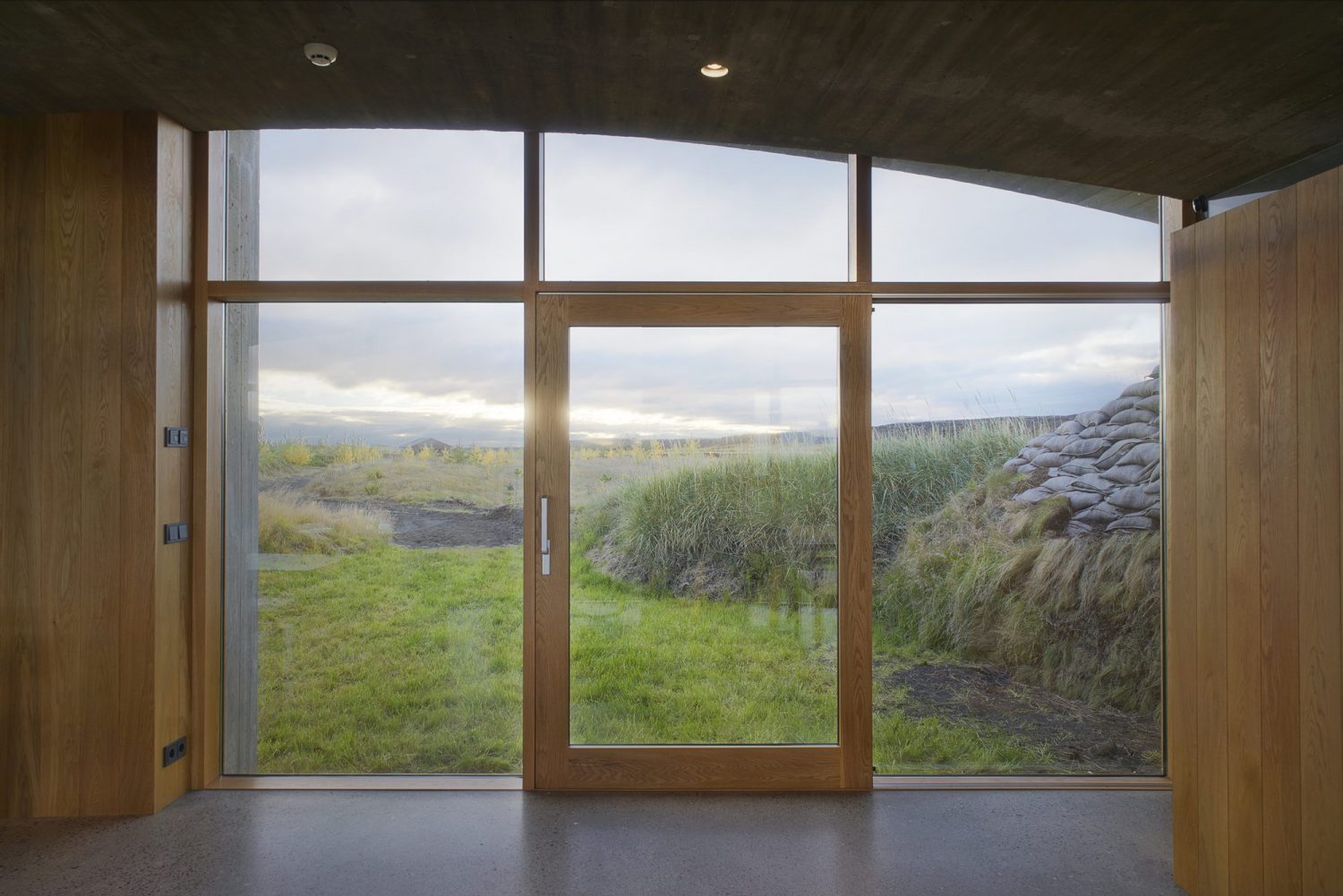 Garður Landhouse. Icelandic Turf House by Studio Granda