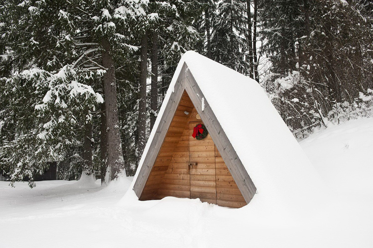 Glamping Cabins – Tiny A-Frame Cabins by Lushna