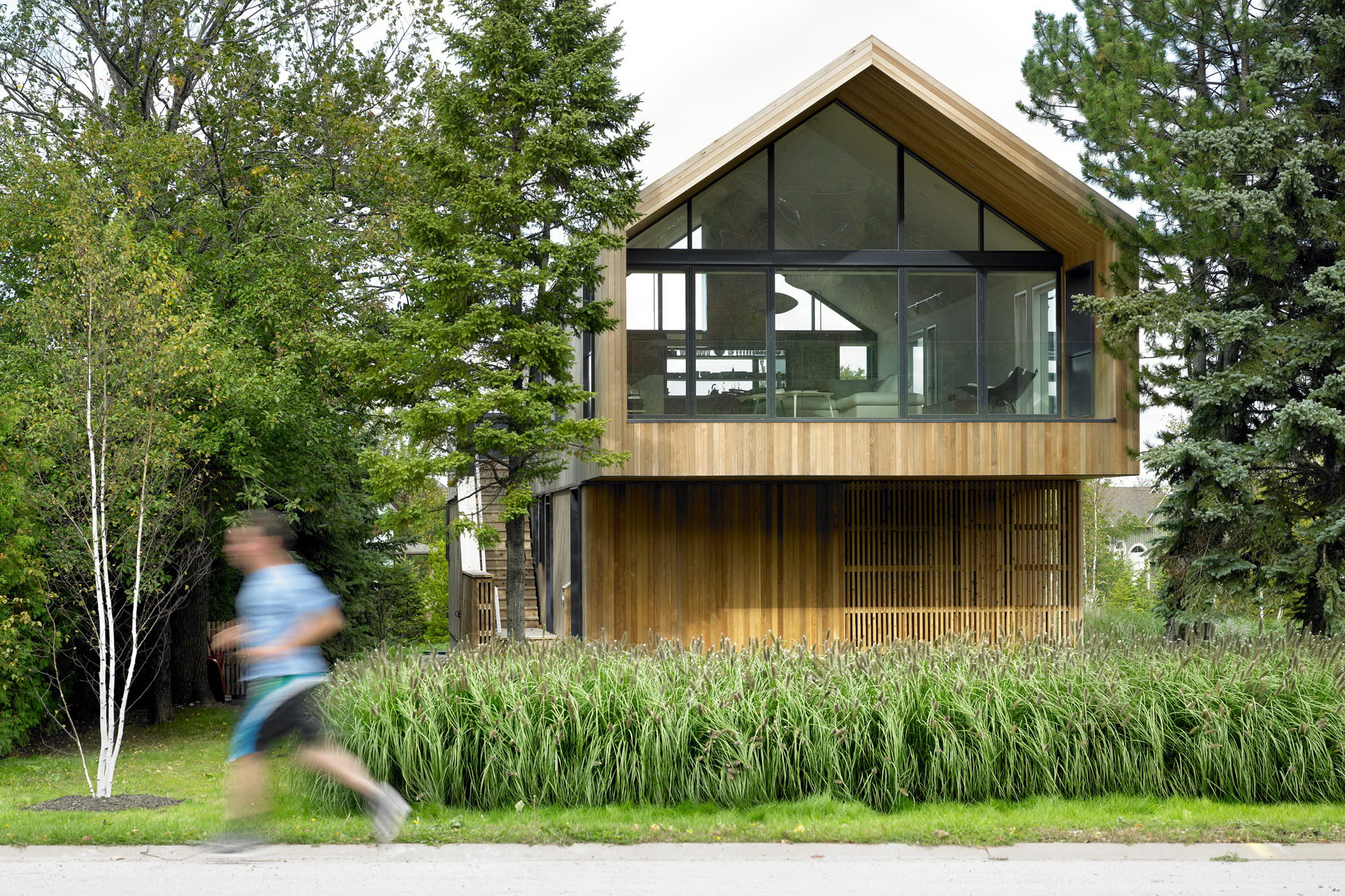 Maison Glissade – Ski Chalet by Akb Architects