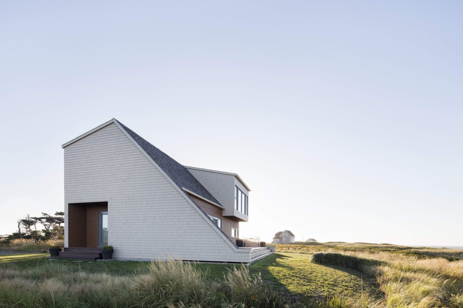 West Dune House by Bourgeois / Lechasseur architectes