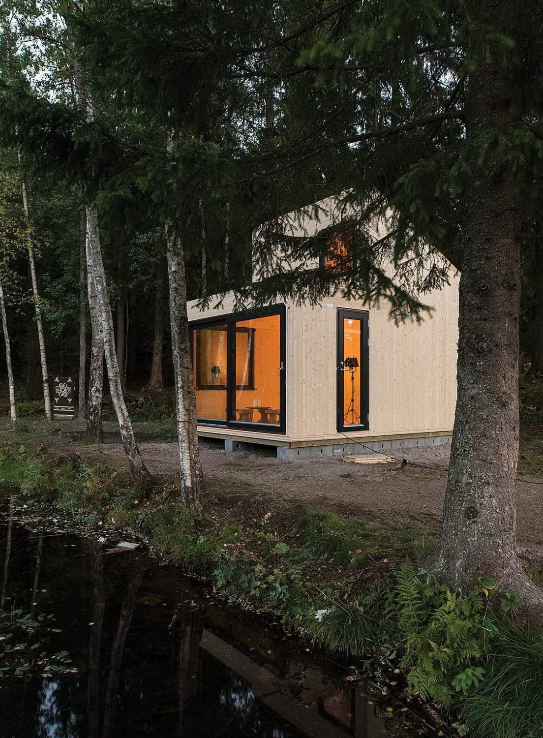 Woody15 – A Tiny Cabin by Marianne Borge