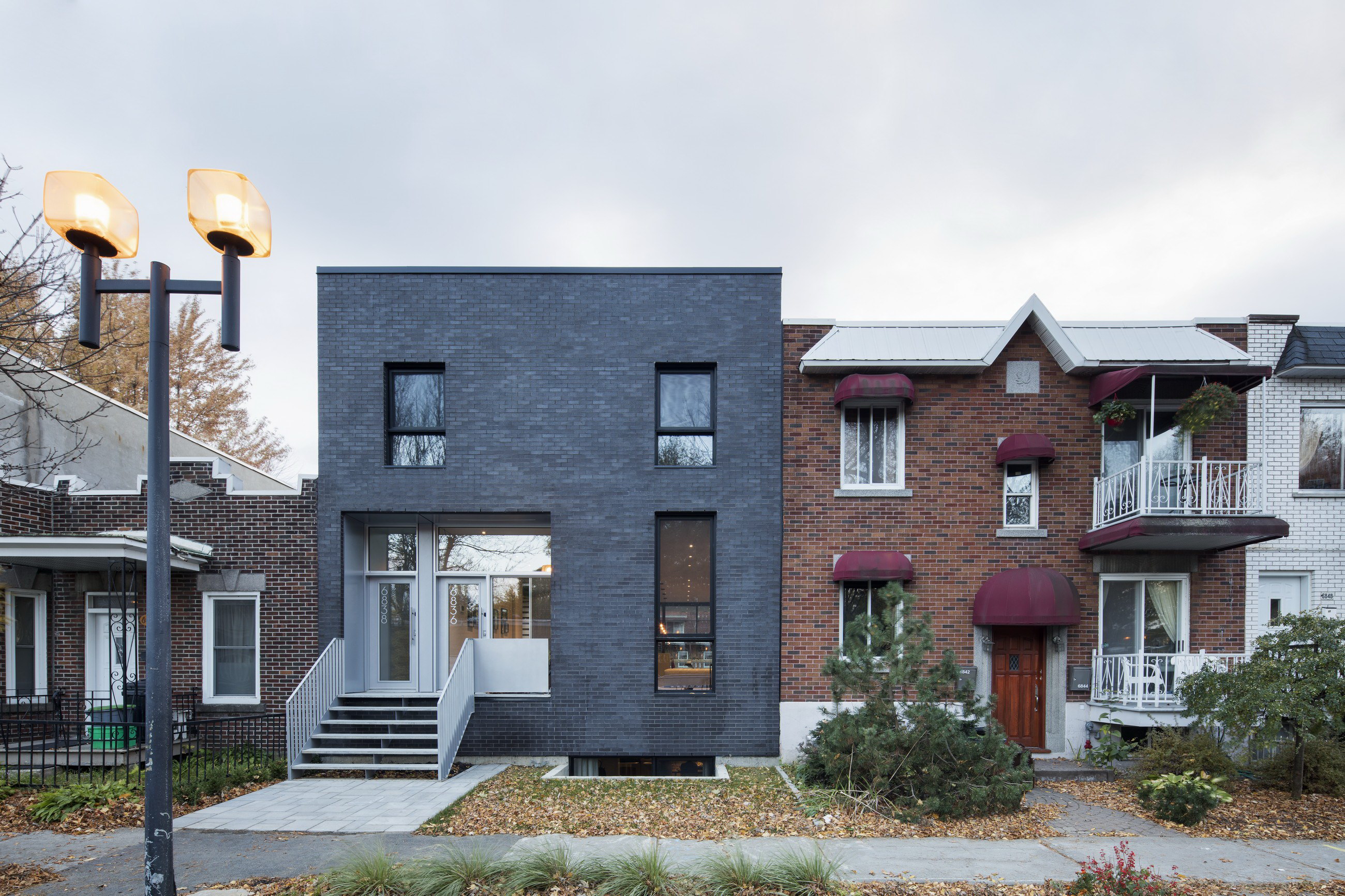 1st Avenue Residence – Terraced House Renovation by Microclimat