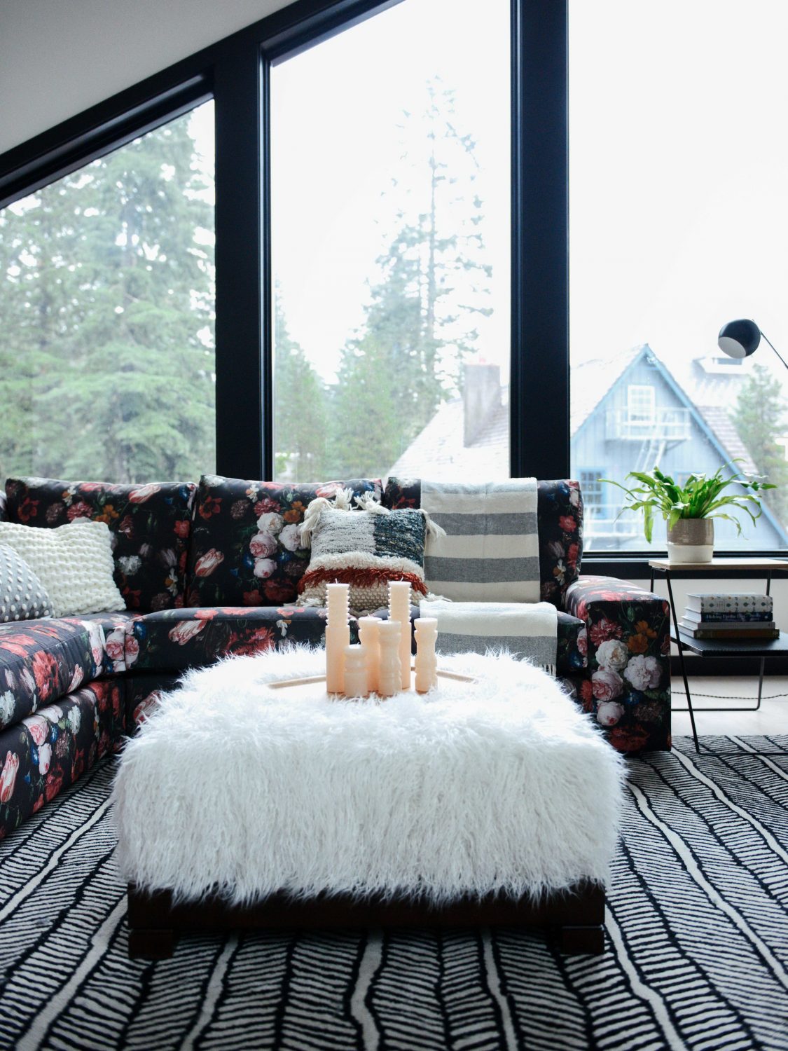 Alpine Noir Chalet – Tall Cabin at the Foot of Mount Hood