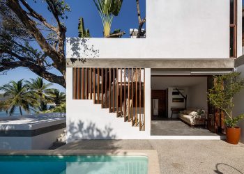 LT House | Beach House Renovation by MAIN OFFICE