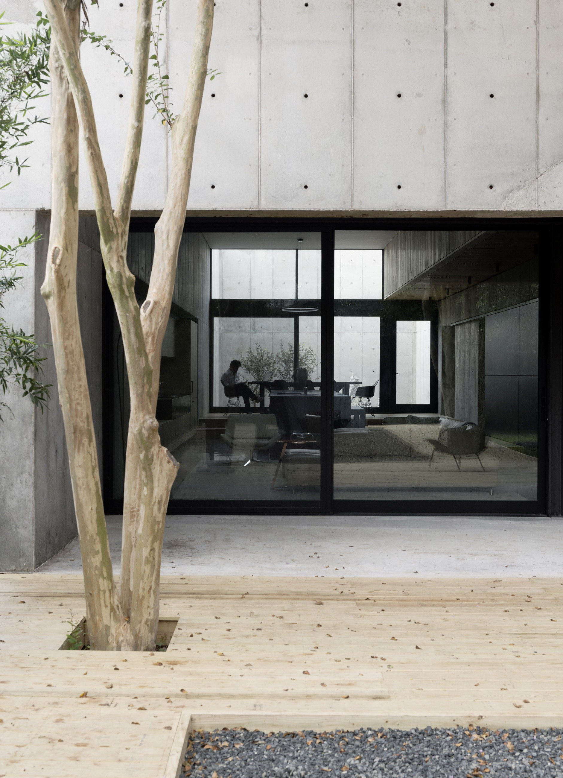 Concrete Box House by Robertson Design