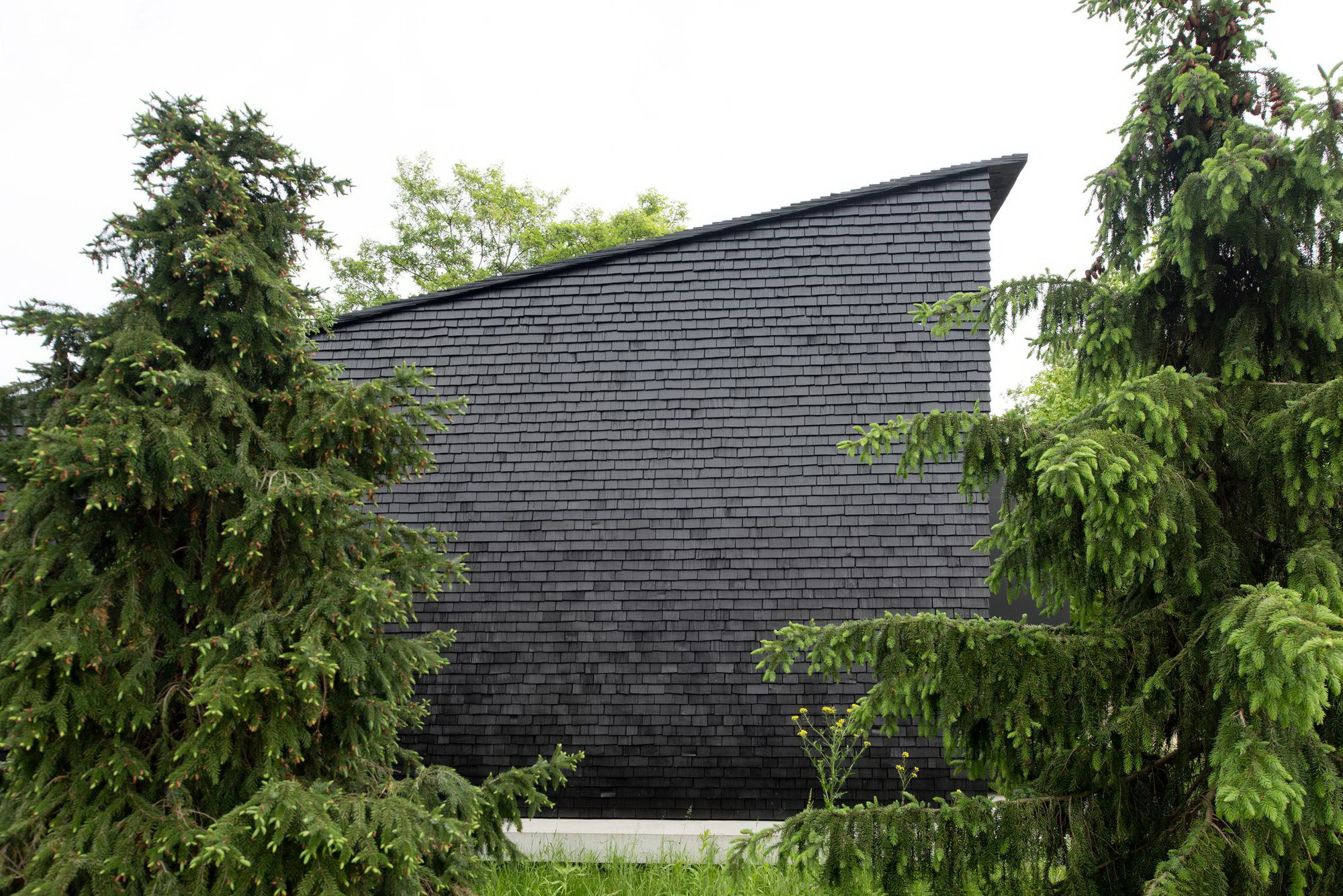 Hudson Valley House II | Ttriangular Cabin by Thomas Phifer and Partners