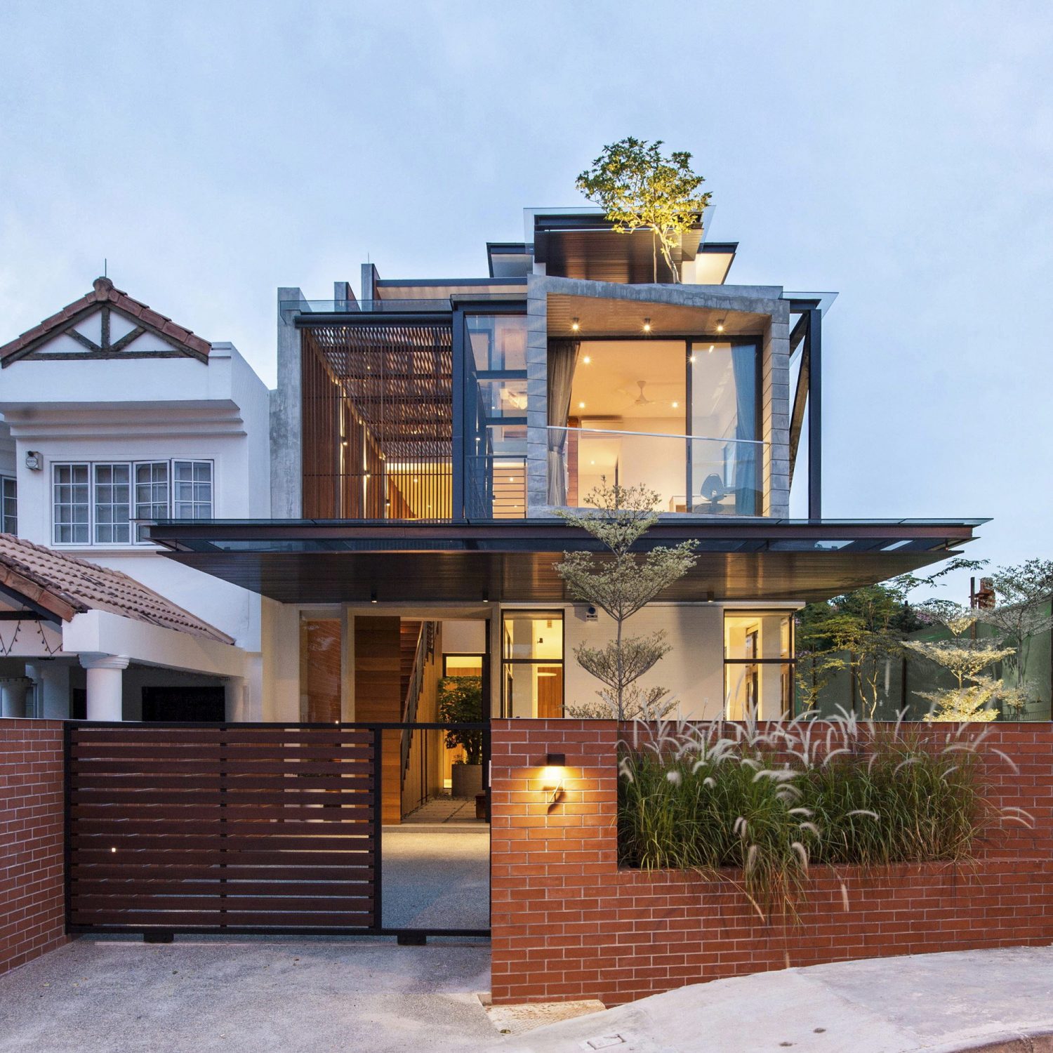 Jalan Remis | The Railway House by Aamer Architects