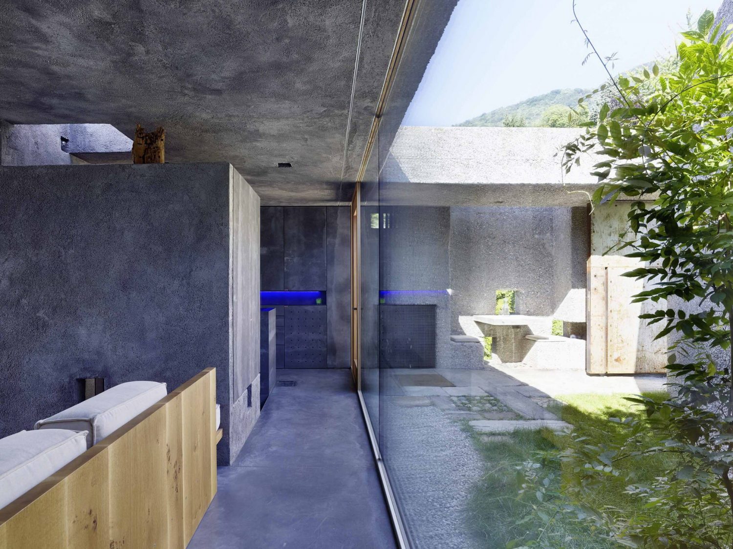 New Concrete House by Wespi de Meuron Romeo architetti