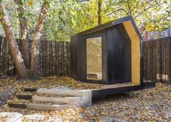 Tiny Writing Pavilion by Architensions