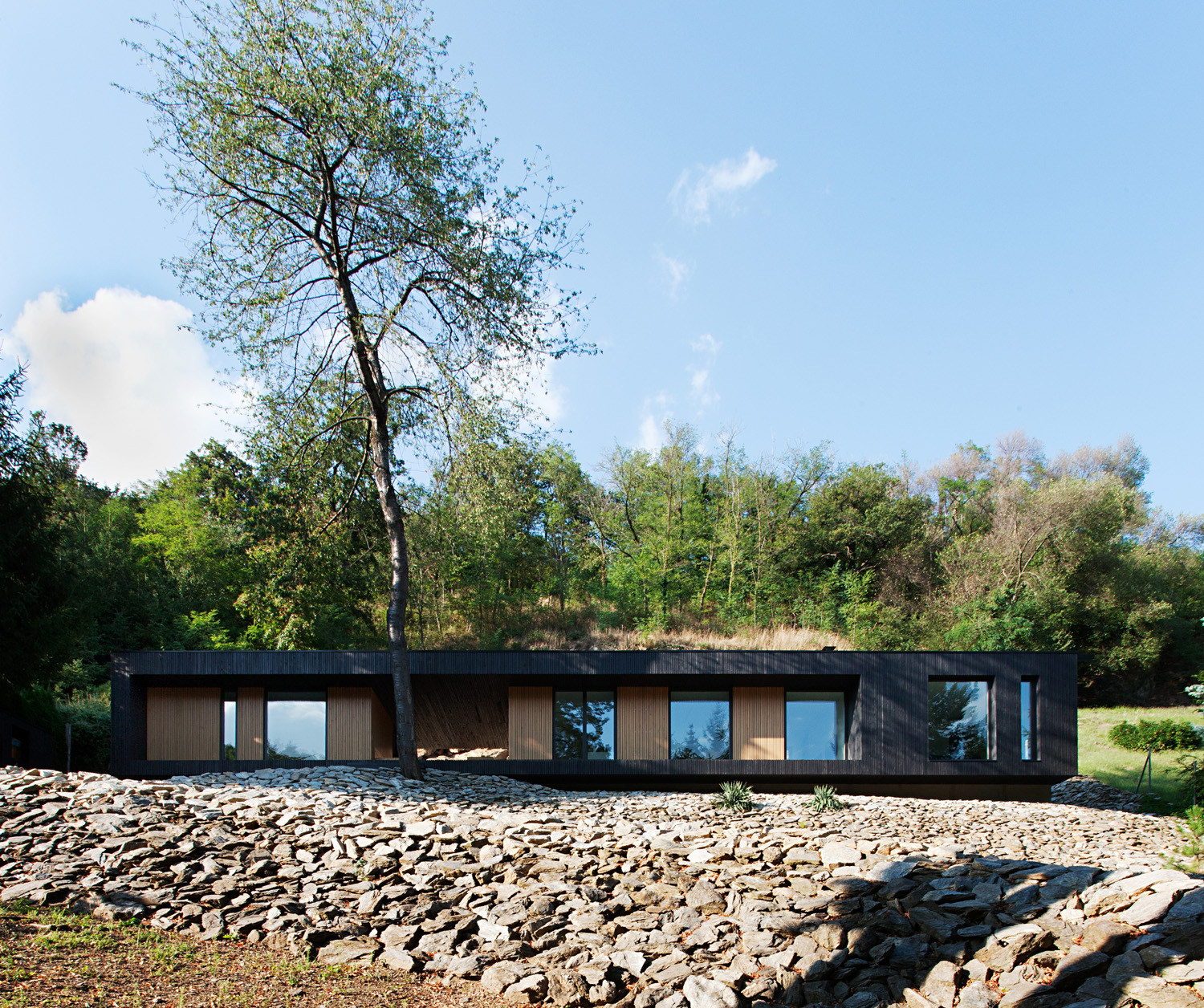 Hideg House by Béres Architects