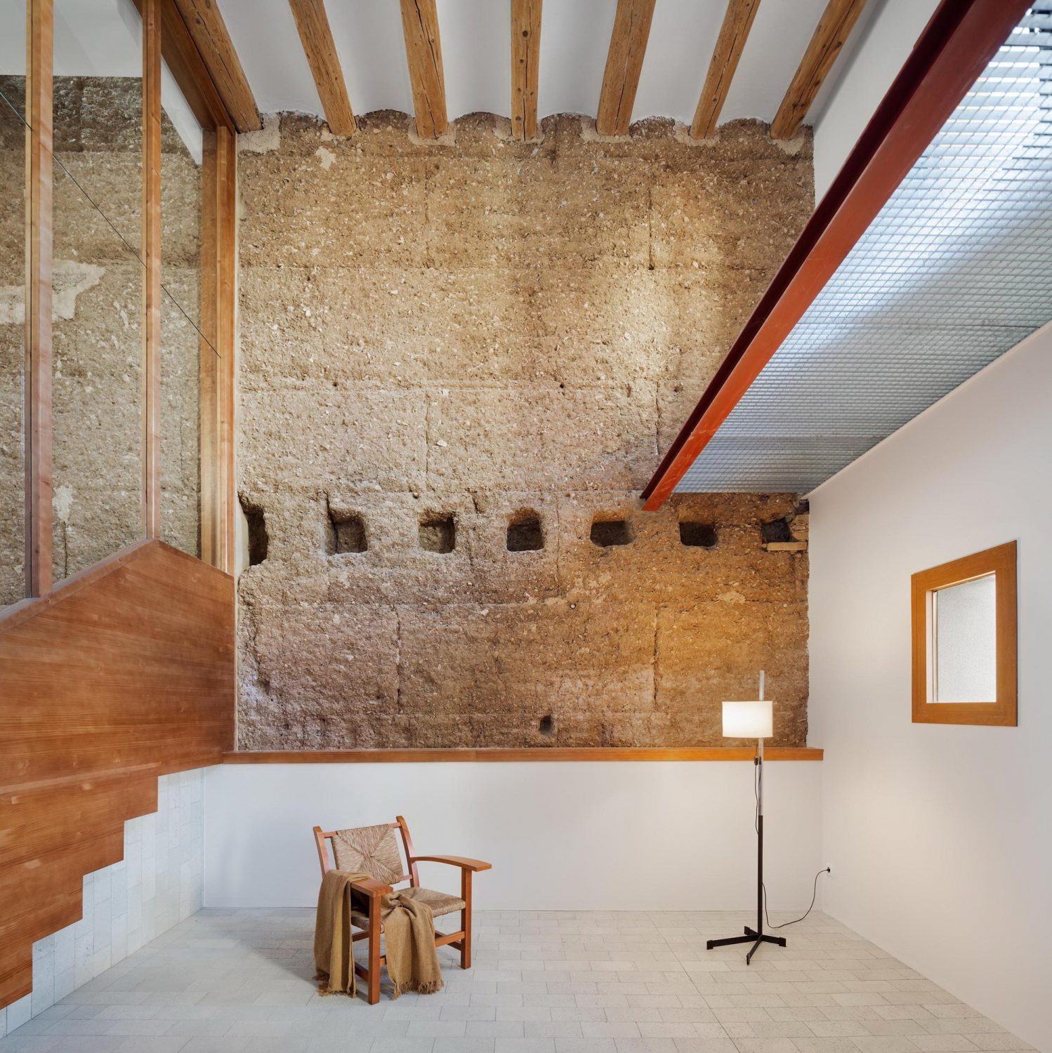 Jordi and Anna House Renovation by Hiha Studio