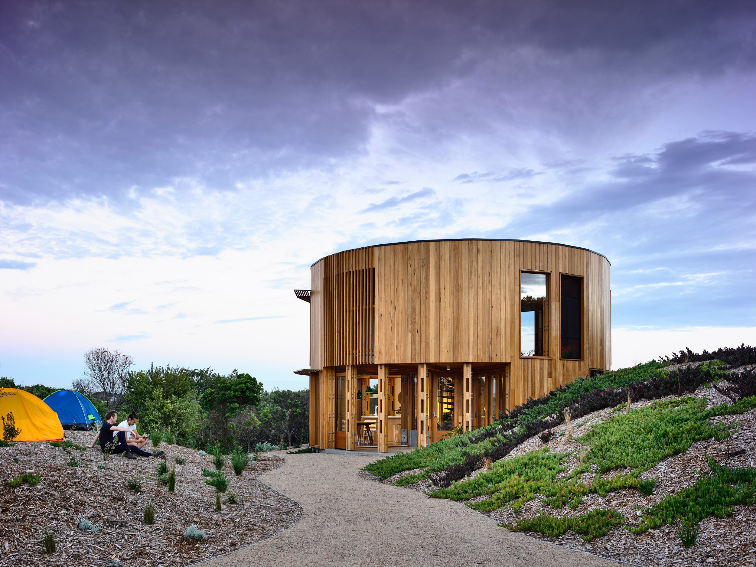 St. Andrews Beach House by Austin Maynard Architects