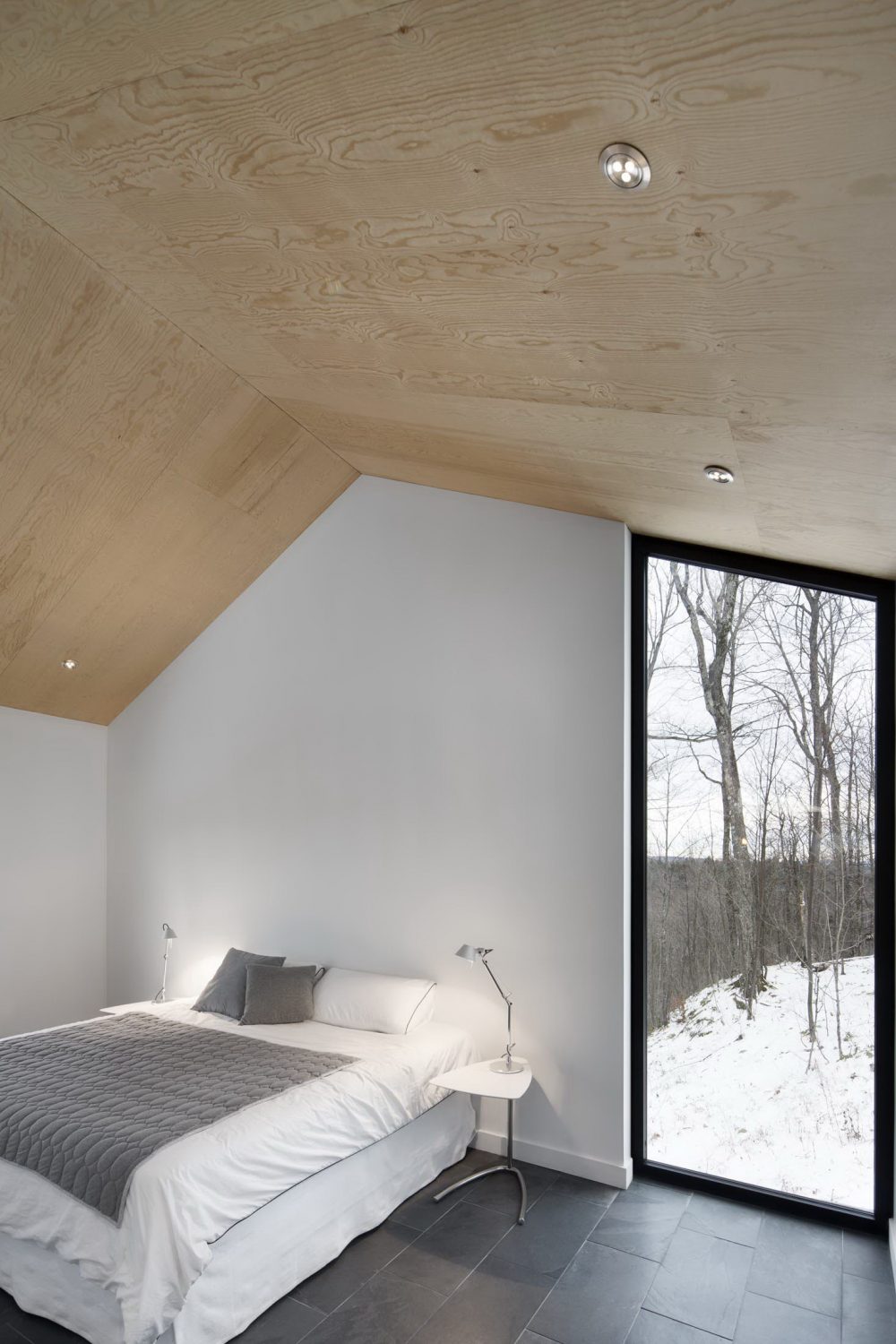 Bolton Residence by NatureHumaine
