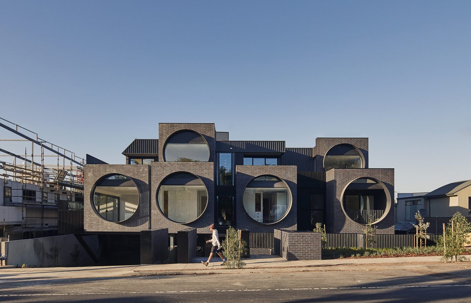 Cirqua Apartments by BKK Architects