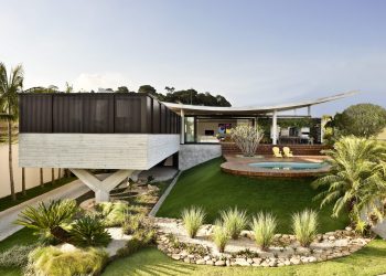 Climbing House by Leo Romano